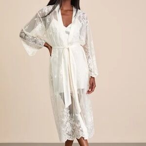Leonor Ivory Satin Slip and Lace Robe Set
